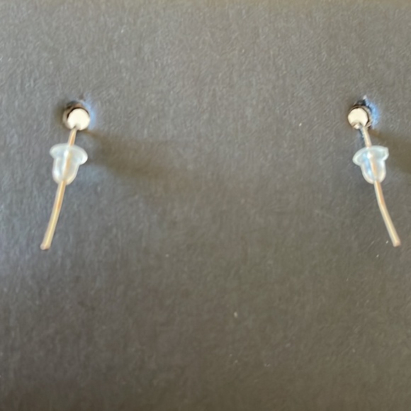 Beautiful Silver Earrings - Picture 5 of 5